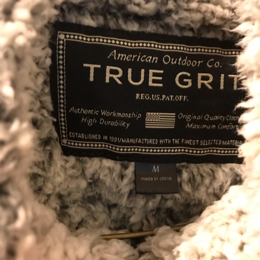True Grit pullover - Picture 2 of 2
